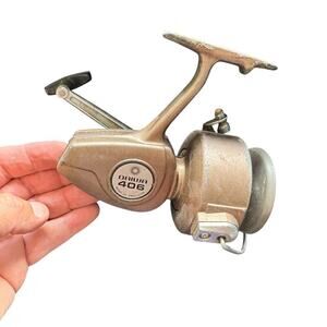 Vintage Daiwa 406 Spinning Fishing Reel Freshwater Saltwater